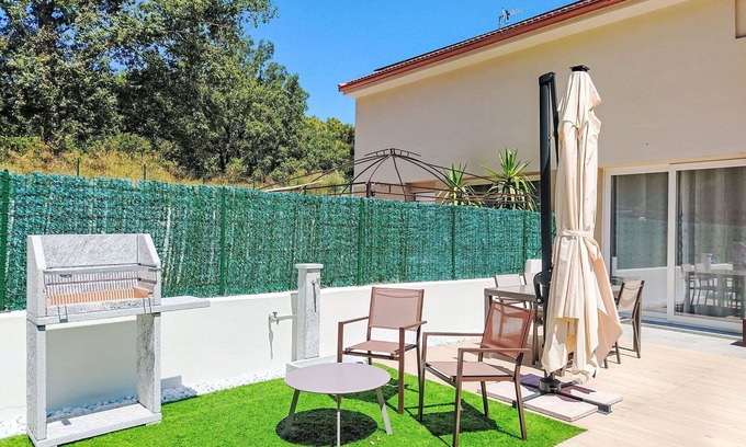 Villanova d'Albenga House | Stunning villa for 4 people with A/C, WIFI, TV, patio and pets allowed