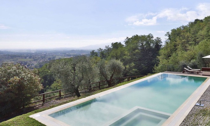 Lucca Villa | Stunning villa with A/C, WIFI, private pool, TV, patio, panoramic view and parking, close to Lu.