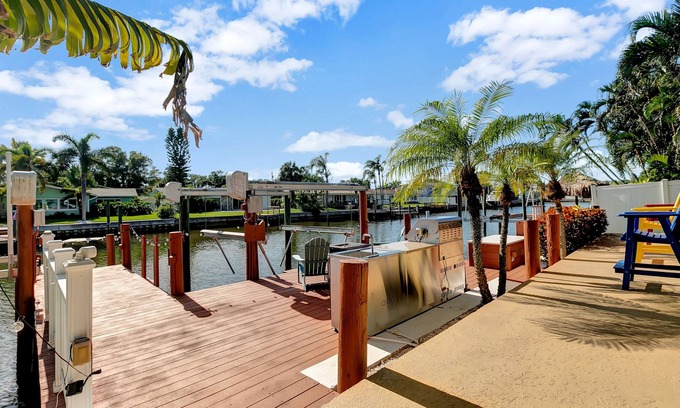 Harbor Hills House | Stunning Waterfront home | Heated Pool | Private Dock | Minutes to Beaches