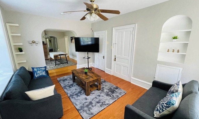 Elkins Park Apartment | Style and Charm 2BR apt in Melrose Park