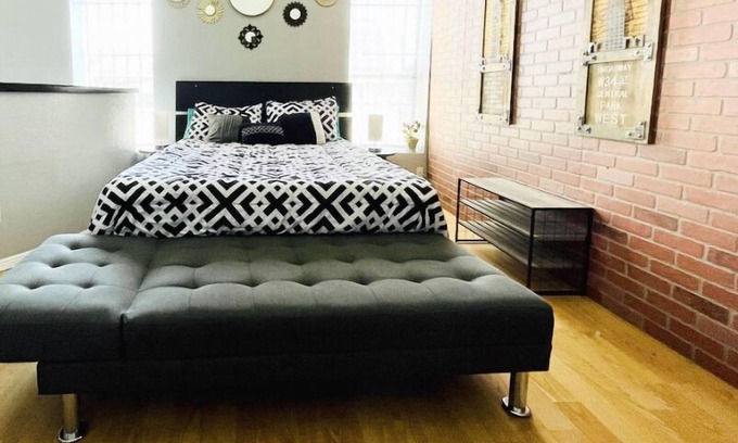 El Paso Apartment | Stylish 1,000 SQ FT Stylish Downtown EP Loft B -by I-10, Hospitals and Mountains