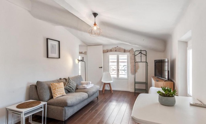 Quartier du Panier Apartment | Stylish 1-bedroom with AC Panier district of Marseille Welkeys