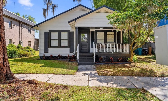 Lake Eola Heights House | Stylish 1BR Near Downtown Pet-Friendly