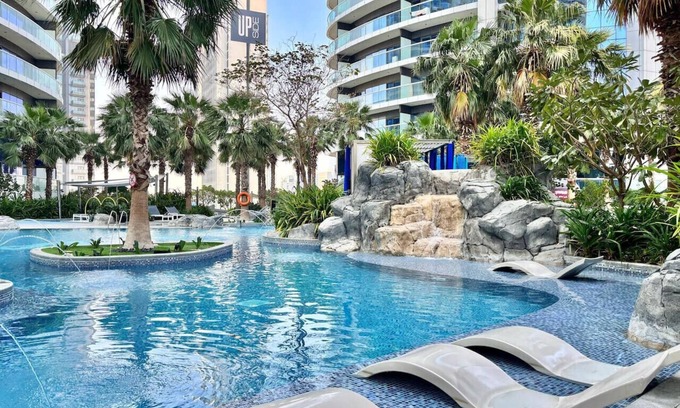 Business Bay Apartment | Stylish 2BR | Skyline Views, Near Burj Khalifa & Dubai Mall