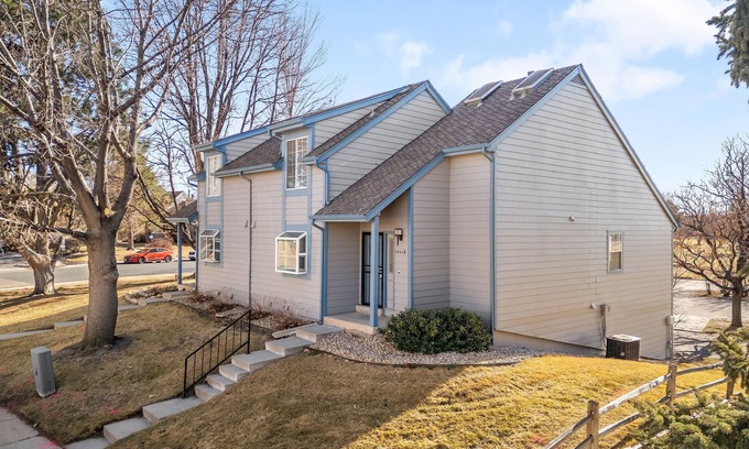 Heather Ridge House | Stylish 3-Bedroom Home with Golf Course Backyard