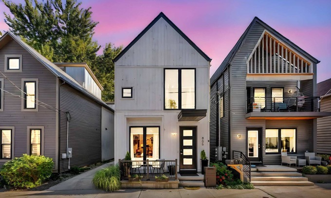 Tremont House | Stylish 3BR Home in the Heart of Tremont+Mini Gym
