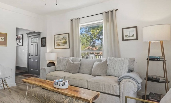 Central Oklahoma City House | Stylish 5-Bedroom OKC Home | 13 Mins to OKC State Fair | 3 Levels + Loft #04