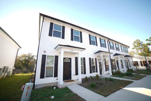 Tallahassee House | Stylish And New! Casa Del Carmel- With Pool!