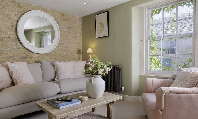 Stow-on-the-Wold Cottage | Stylish and sophisticated holiday apartment - Flat 2 Martins House