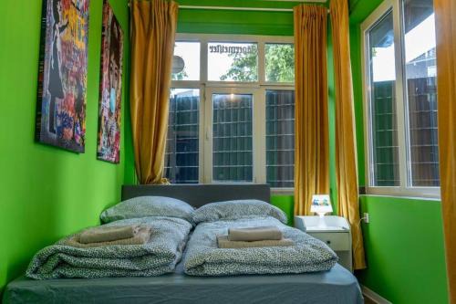 Rathaus Wattenscheid Apartment | Stylish apartment with terrace for up to 6 people