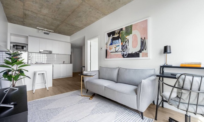 Shaughnessy Village Apartment | Stylish Comfort in Downtown Montreal