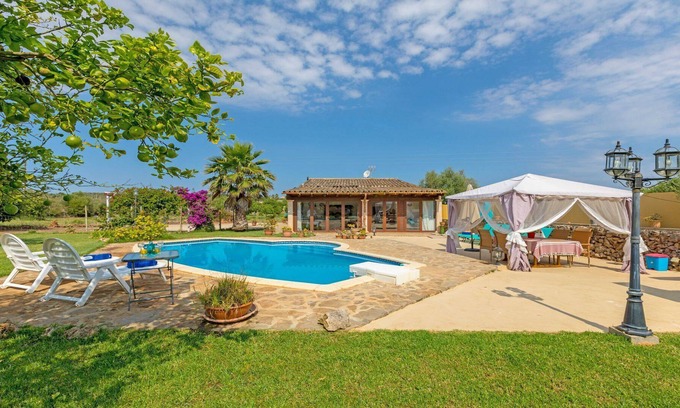 Sineu Ski Chalet | Stylish country house in the center of the island