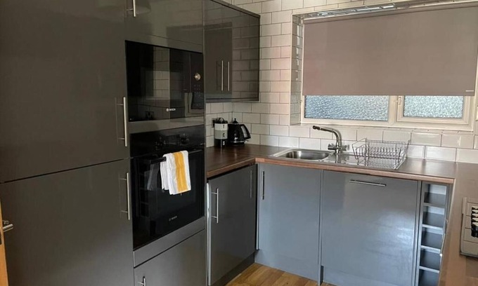 Hull Old Town Apartment | Stylish Cozy Central Apartment WIFI H3