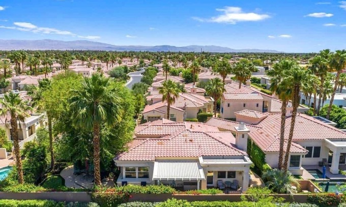 La Quinta House | Stylish Desert Getaway | Mountain Views & HOA Pool