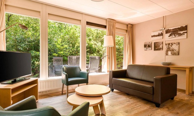Krachtighuizen House | Stylish Forest Bungalow for 4 in the Veluwe