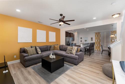 Southeast Raleigh House | Stylish Getaway near City Center & Coastal Credit Music Park