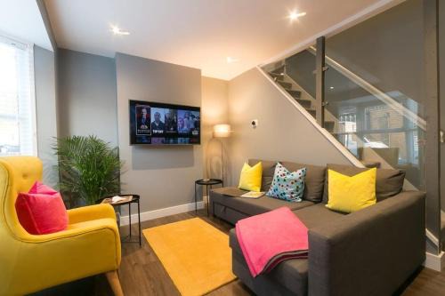 Margate House | Stylish Home Close To The Beach By Adliv