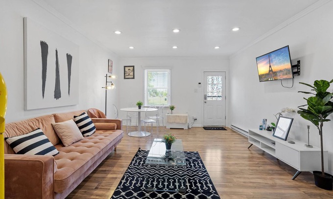 Atlantic City House | Stylish Home near Boardwalk + Ocean + Hard Rock