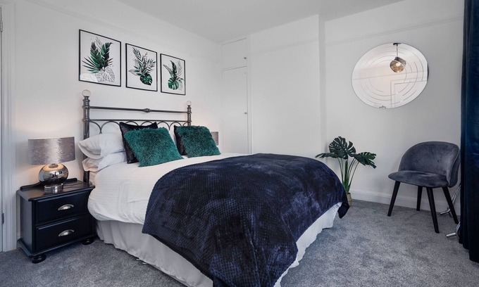 Colchester House | Stylish House - Cowdray Avenue, Colchester
