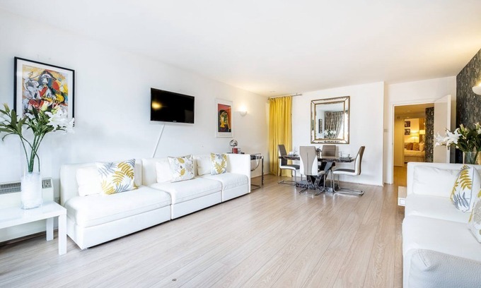 South Kensington Apartment | Stylish Kensington 2 Bedroom Holiday Apartment - Central Location