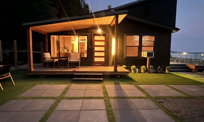 Polson House | Stylish Lake Retreat on Blue Bay, Flathead Lake, Montana with private beach!