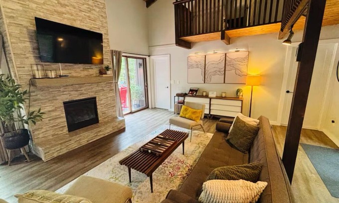 Lake Ariel House | Stylish Lake Retreat with Pool, Beaches , Fire Place and Fire Pit