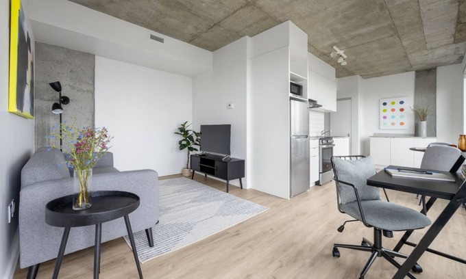 Downtown Montreal Apartment | Stylish Living in Downtown Montreal