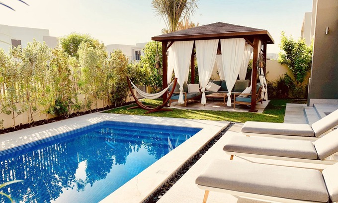 Dubai Villa | Stylish Luxurious 4+1 bedroom Villa