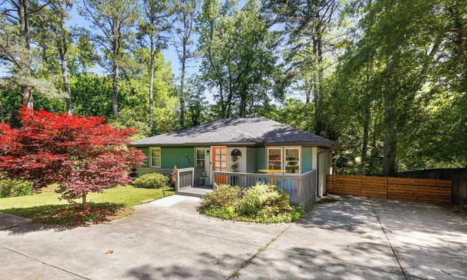 Decatur House | Stylish mid century 3 Bedroom home in Decatur!