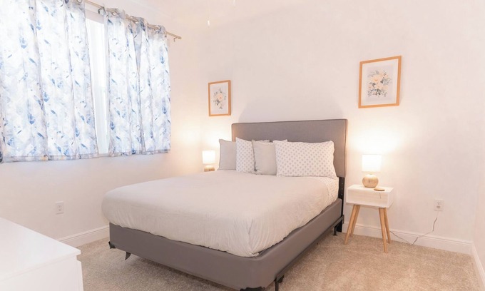 Kissimmee Apartment | Stylish, Modern 2 Bed/2 Bath Apartment in Kissimmee, Florida! Sleeps up to 6!