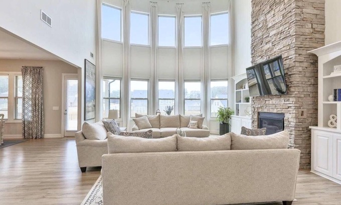 Fayetteville House | Stylish Modern Farmhouse- 4,000 sq ft New Dream Home!