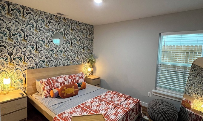 Northeast Houston House | Stylish & Modern HTX Vacation Home
