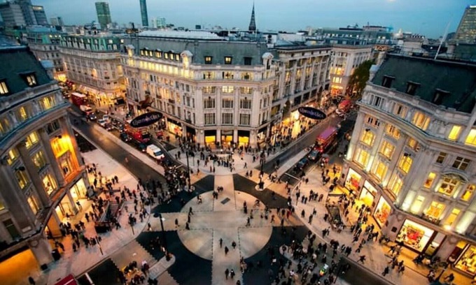 Fitzrovia Condo | Stylish & Modern Oxford Street Flat | 2BR 2BA