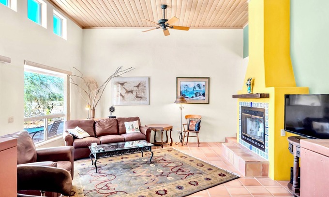 Borrego Springs House | Stylish & Modern Desert Retreat w/Mountain Views!