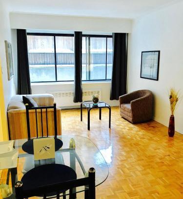 Downtown Montreal Apartment | Stylish Montreal Apartment: Comfortable Stay in the Golden Square Mile