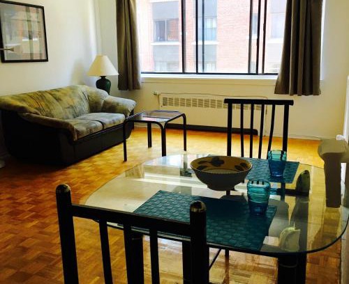 Downtown Montreal Apartment | Stylish Montreal Apartment Comfortable Stay in the Golden Square Mile