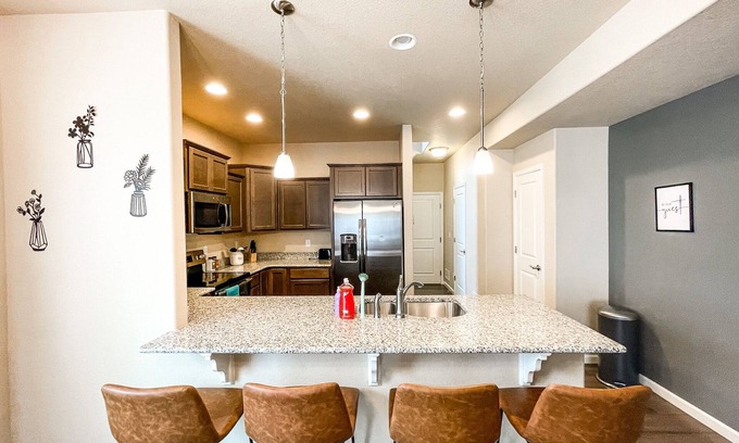 Central Colorado Springs House | ★Stylish new home close to downtown★