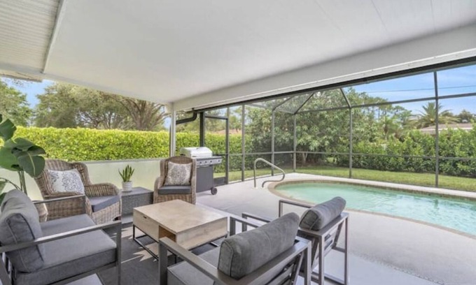 Willoughby Acres House | Stylish Pool Home Close to the Beach