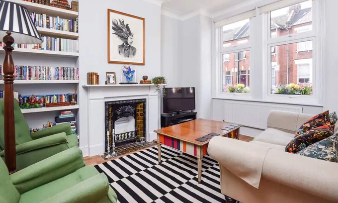 Tooting Apartment | Stylish & Quirky 1BD Flat - Tooting
