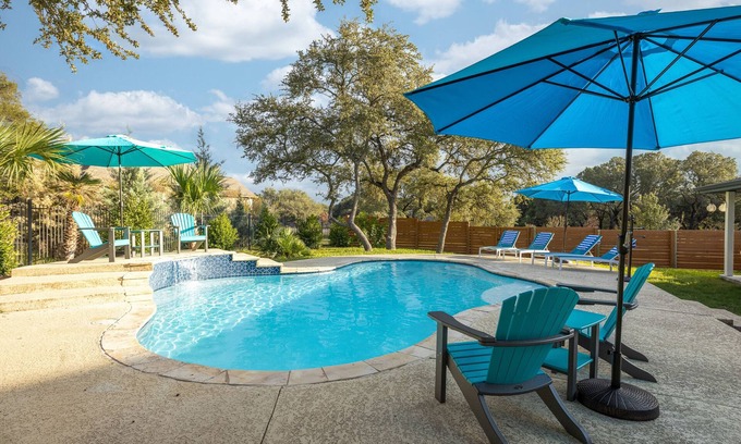 Dripping Springs House | Stylish Ranch House | Renovated Interior + Backyard Pool Oasis