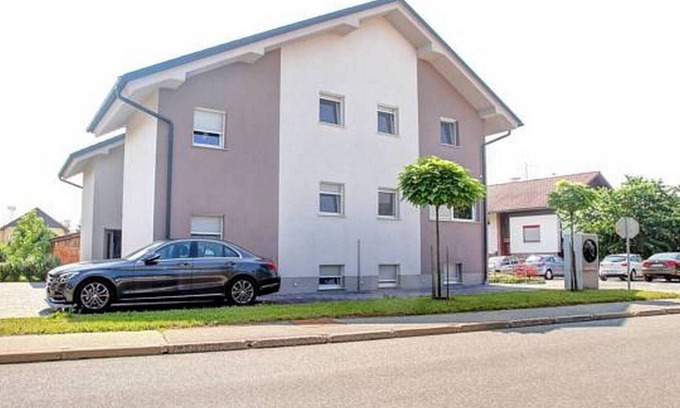 Dobova Apartment | Stylish Retreat with BBQ and Modern Amenities near Terme - Three Bedroom Apartment