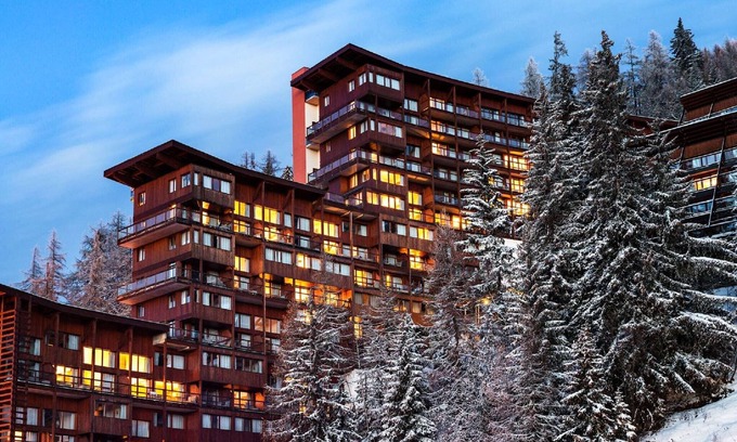 Arc-1600 Apartment | Stylish Stay Near Ski