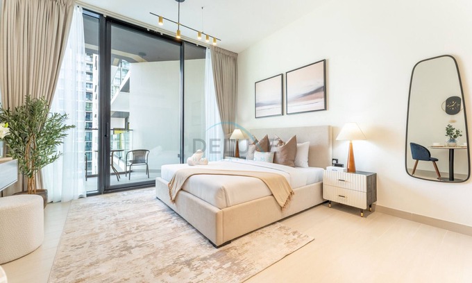 Jumeirah Village Circle Apartment | Stylish Stay Near Dubai Autodrome & Trump Golf Club, Binghatti Amber, by Deluxe Holiday Homes
