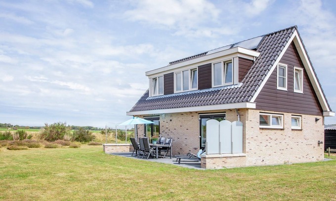 Den Burg House | Stylish Texel Escape with Spa