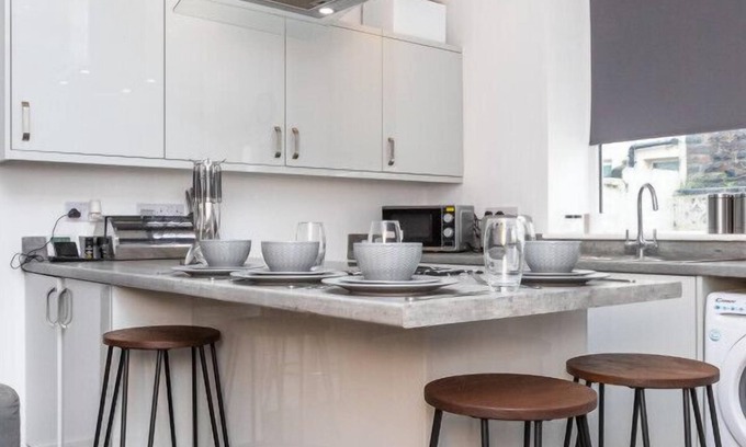 Burnley House | Stylish Three Bed House Burnley