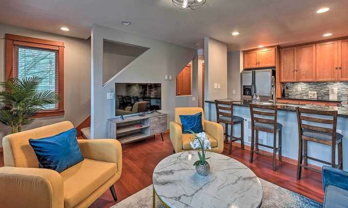 Green Lake House | Stylish Townhome ~ 6 Miles to Downtown Seattle!