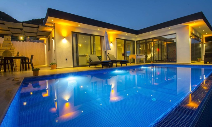 Sarıbelen House | Stylish Villa for 2 Sarbelen Village, Heated Indoor Pool, Sauna and Turkish Bath