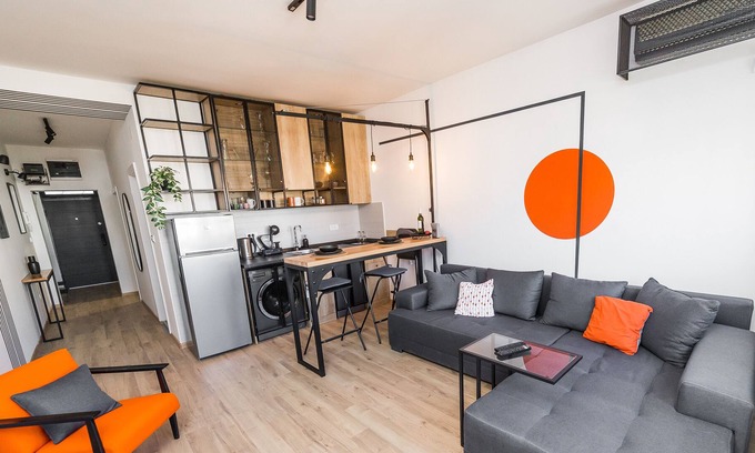 Stari Grad Apartment | Stylishly designed retreat nestled in the bustling city center.