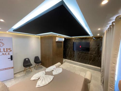 Centro Apartment | Suíte Gold Cinema 303