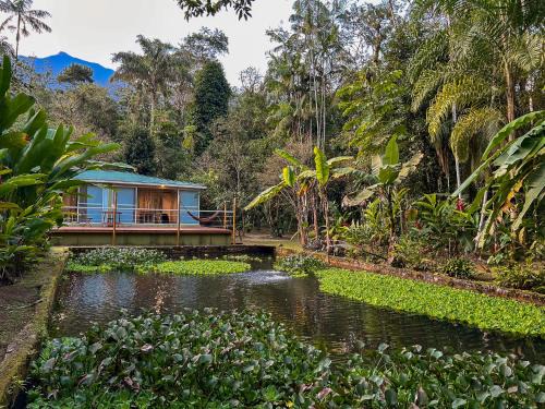 Corcovado Cabin | Suíte Tiê com vista para o lago